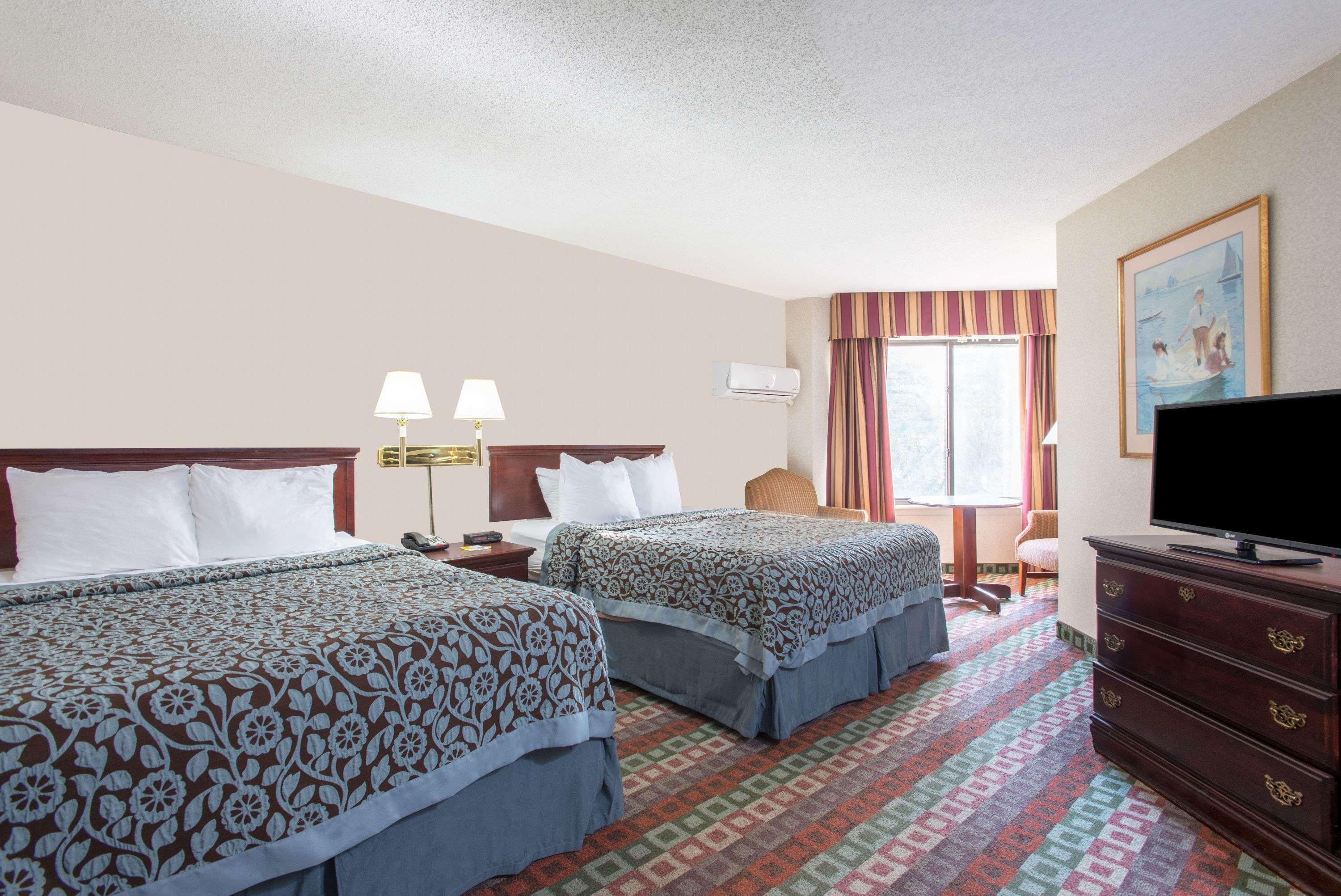 Spark By Hilton Mystic Groton Екстериор снимка