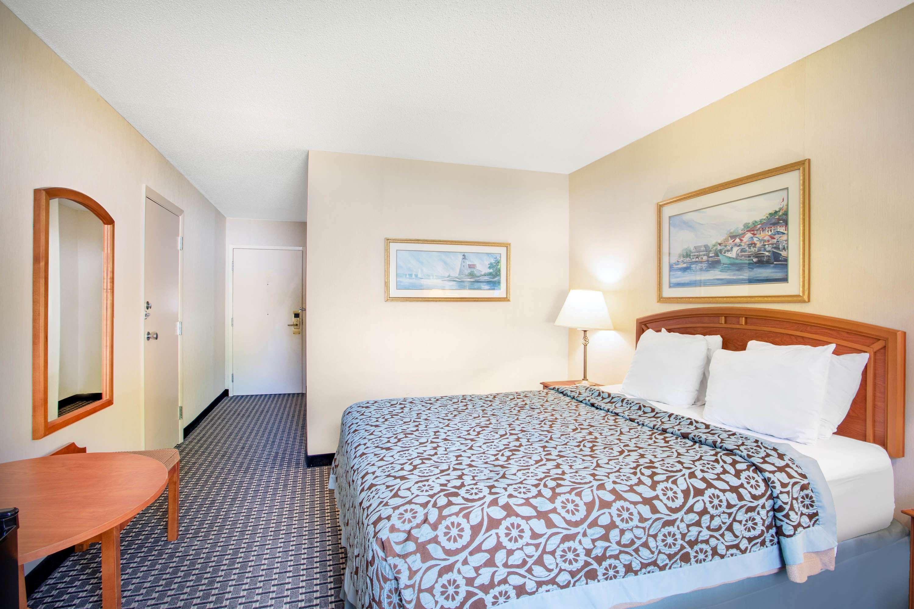 Spark By Hilton Mystic Groton Екстериор снимка