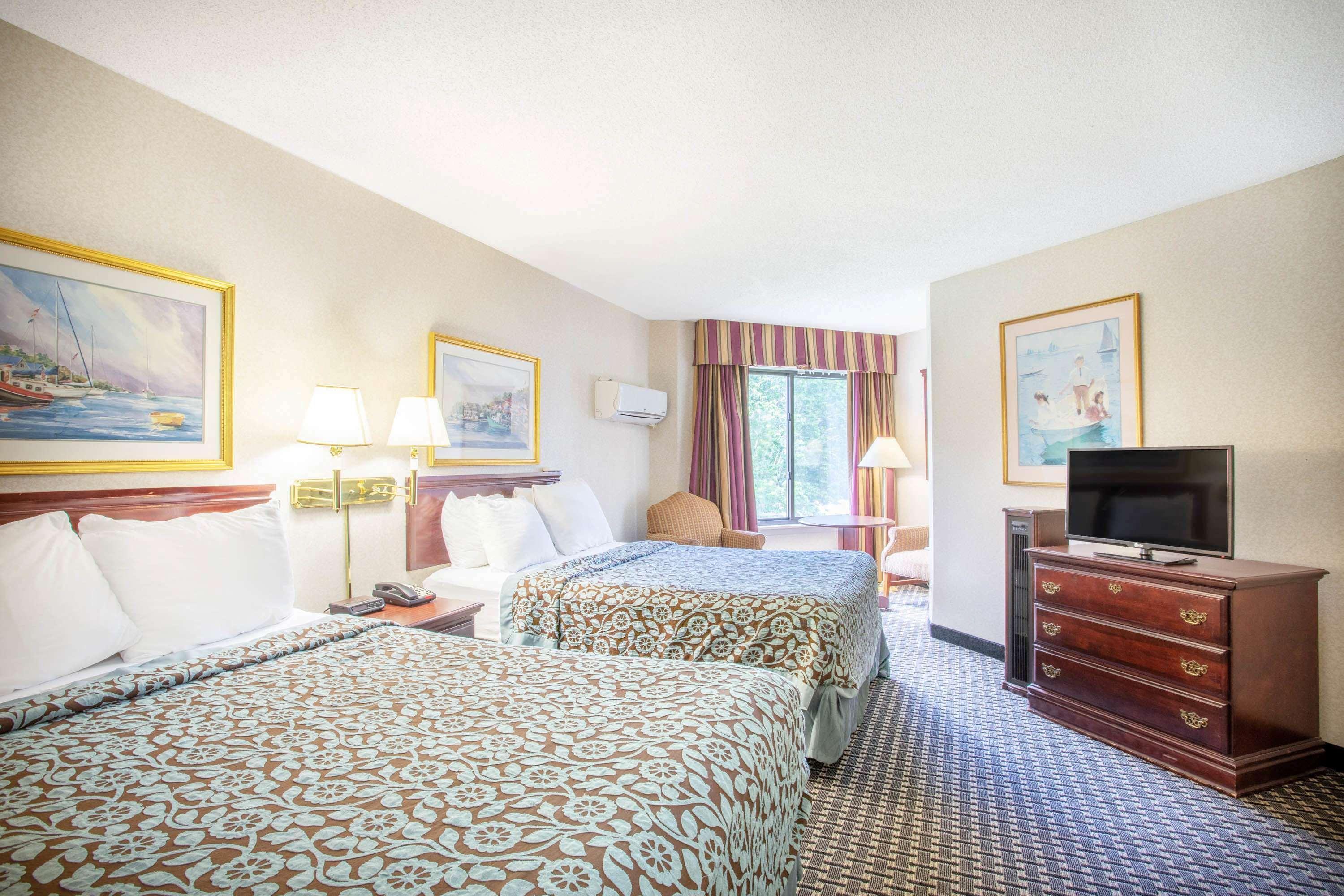 Spark By Hilton Mystic Groton Екстериор снимка
