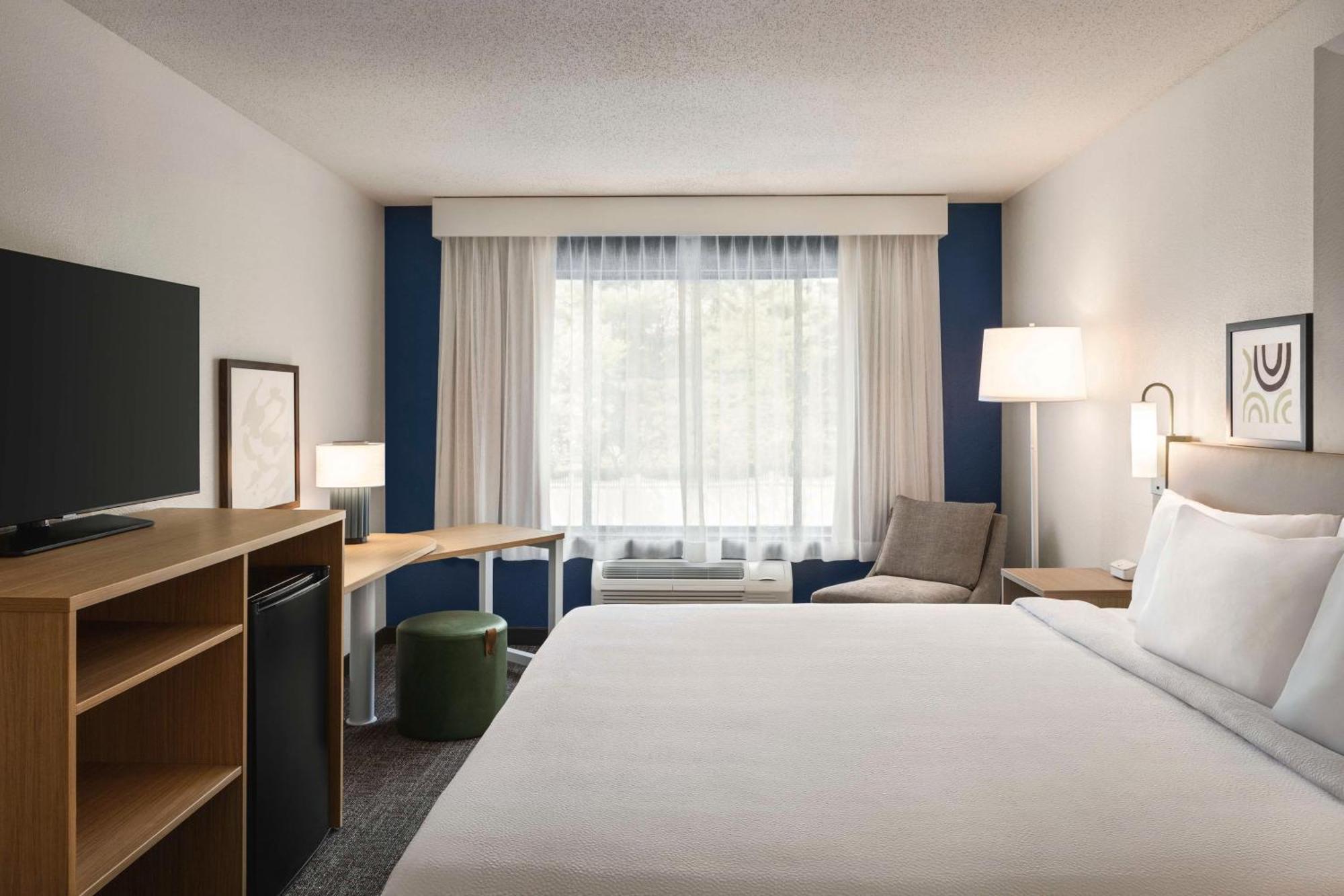 Spark By Hilton Mystic Groton Екстериор снимка