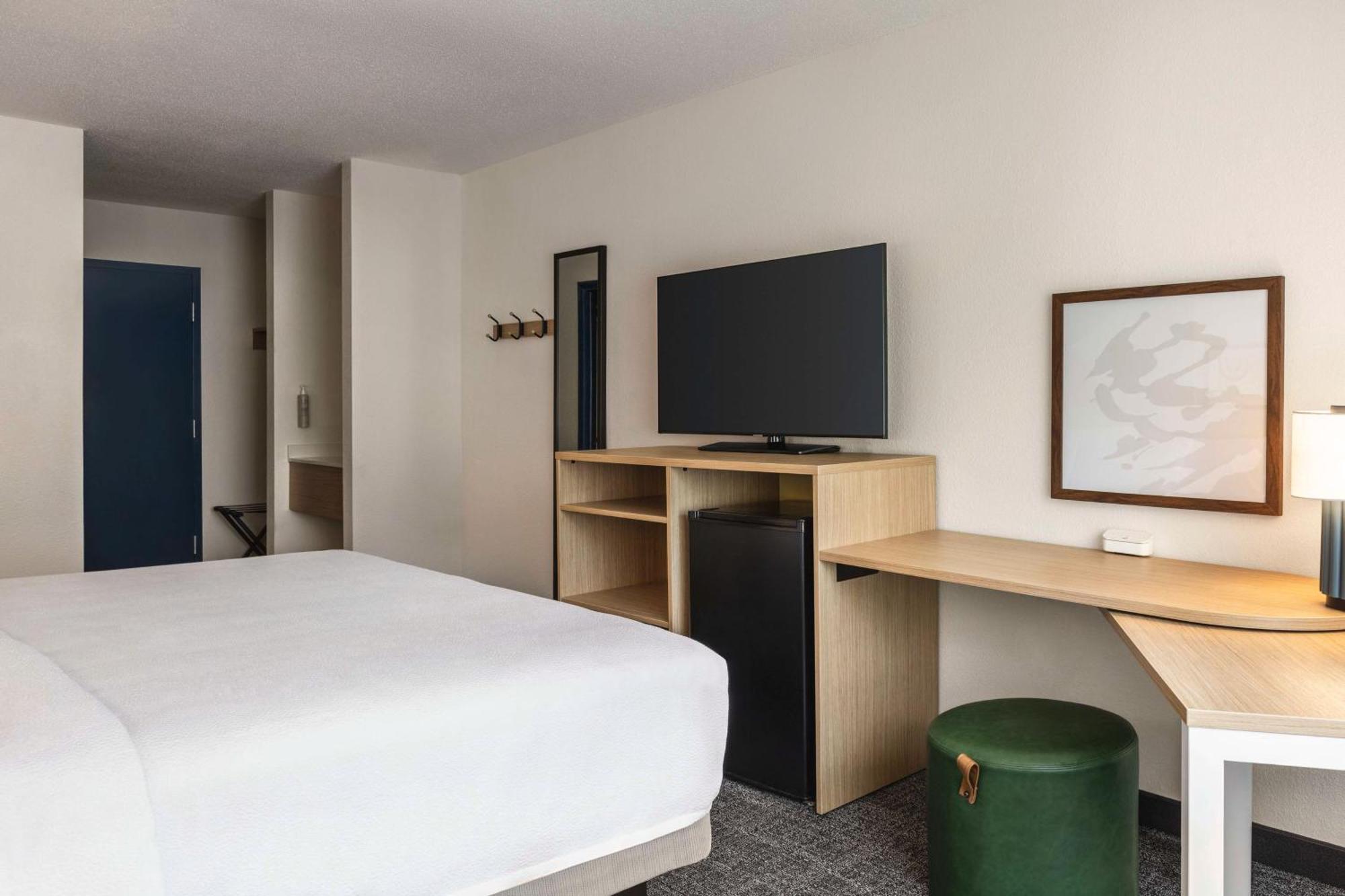 Spark By Hilton Mystic Groton Екстериор снимка